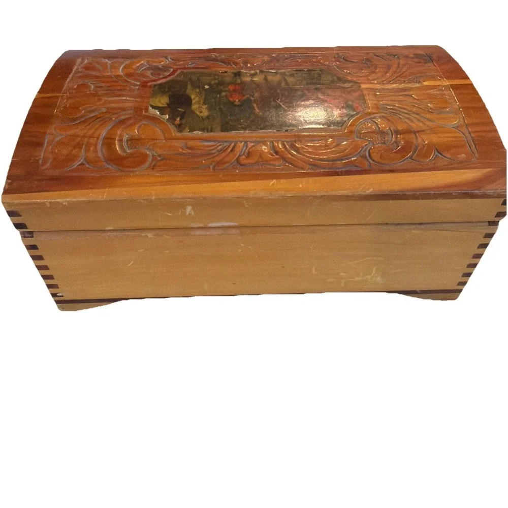 Vtg Carved Decoupage Horse Pic Cedar Dove Tailed Mirrored‎ Keepsake Jewelry Box